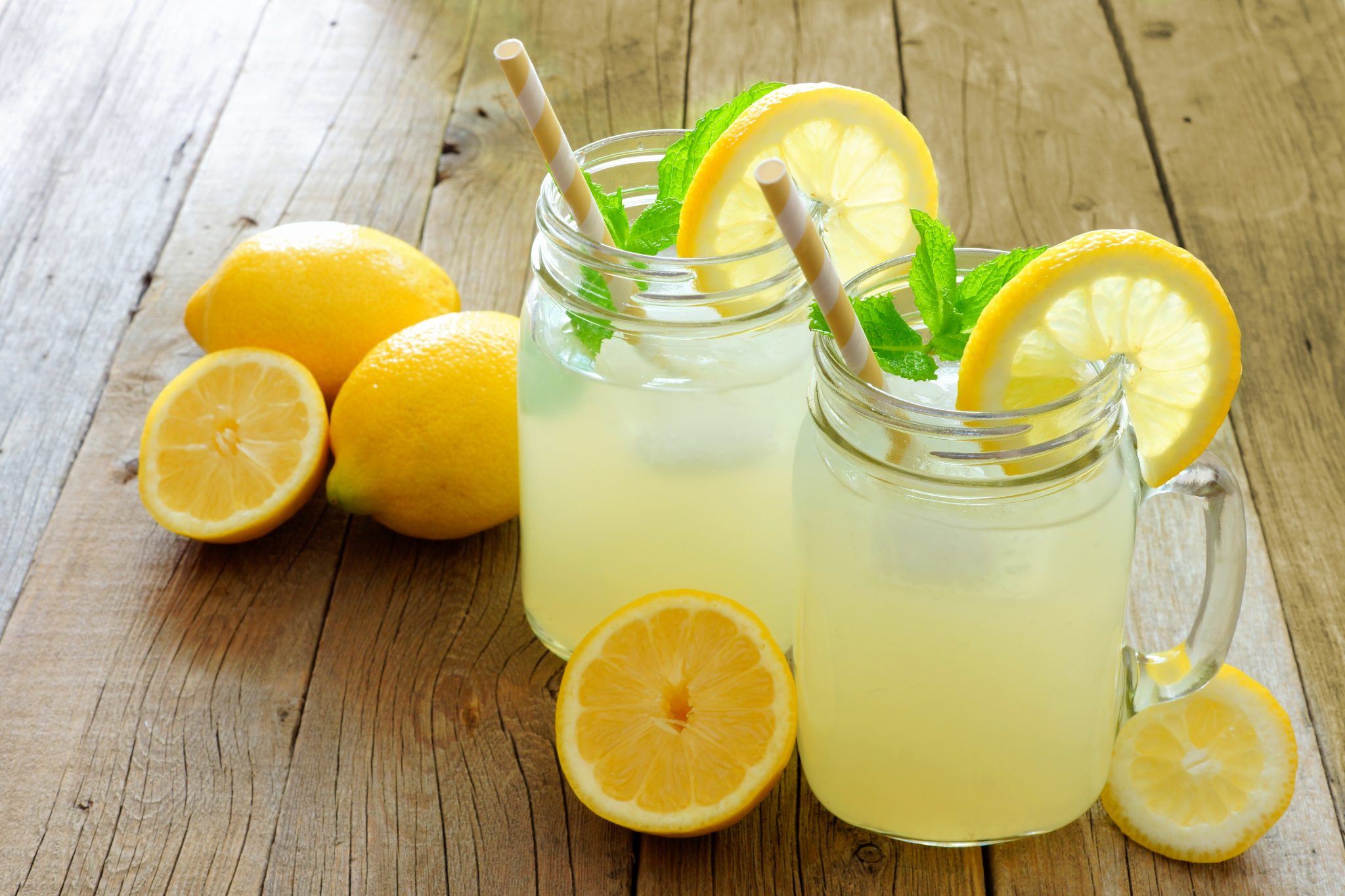 5 причин, почему вам нужно есть лимоны каждый день 